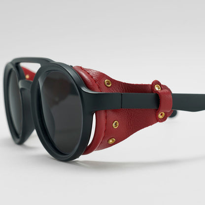 Frank Luca´s Black-Red